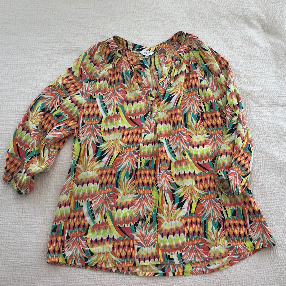 Pineapple Crown and Ivy blouse